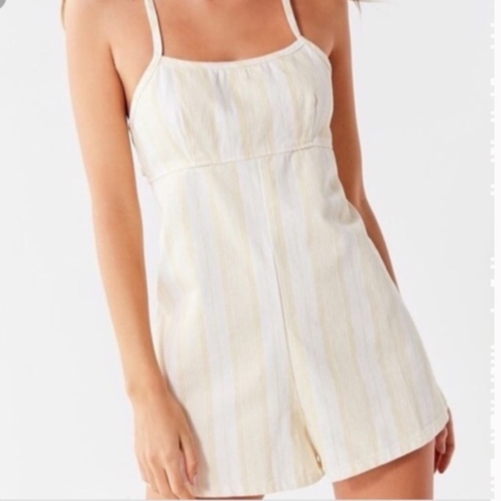 URBAN OUTFITTERS yellow and white romper